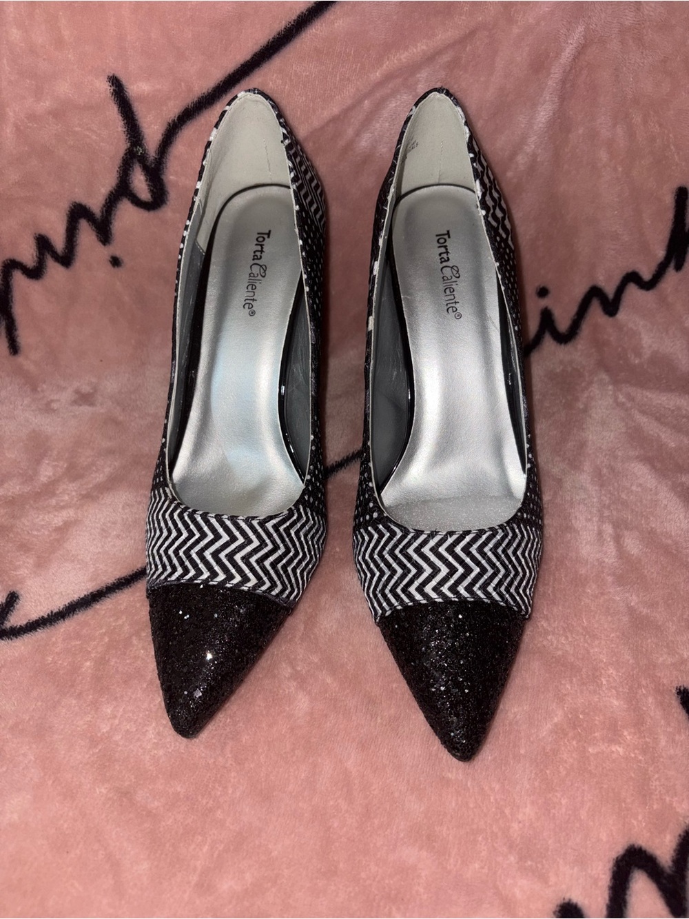 Torta Caliente Black and White Print Heels size 8